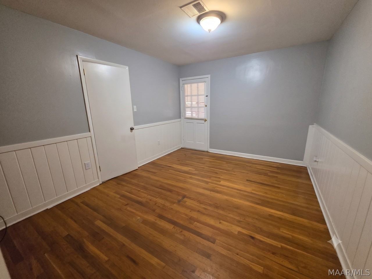111 Easthaven Rd - Photo 4 of 23