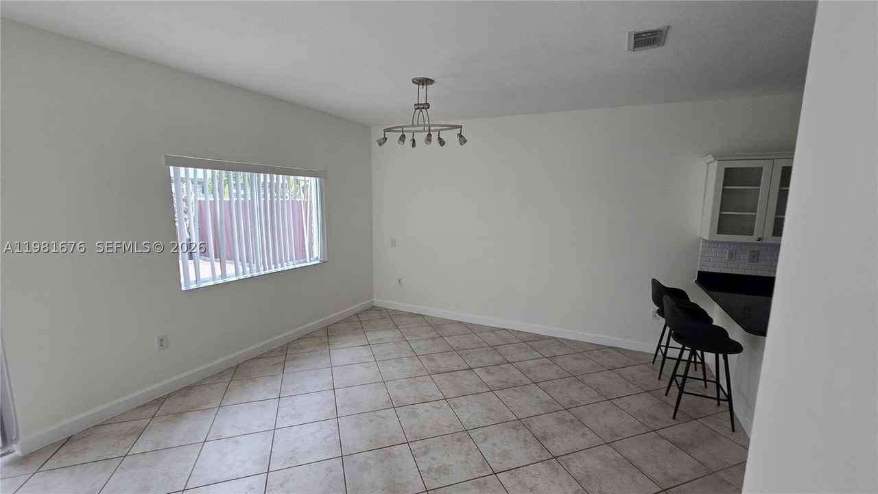15826 Sw 138th Ter - Photo 6 of 32