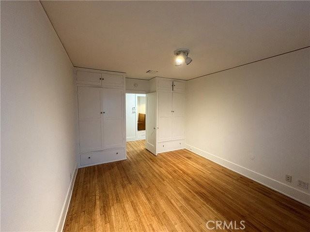 894 S Los Robles Ave - Photo 3 of 8