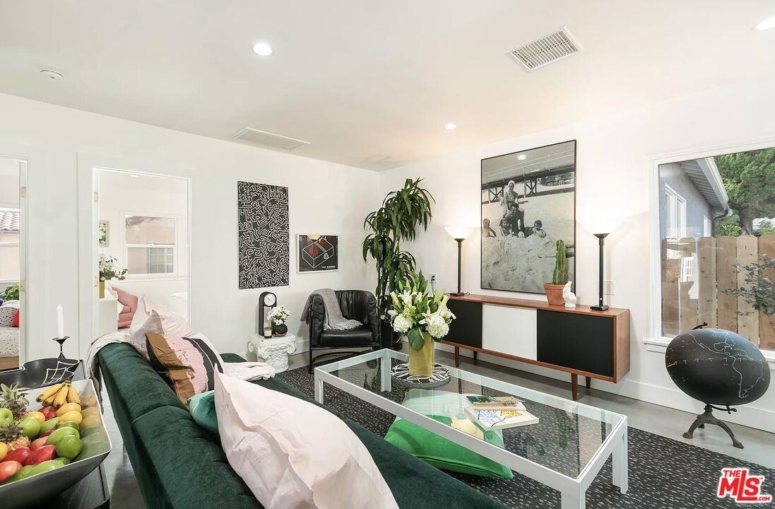 4234 Verdugo Rd - Photo 6 of 8
