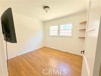 14722 Addison St - Photo 3 of 8
