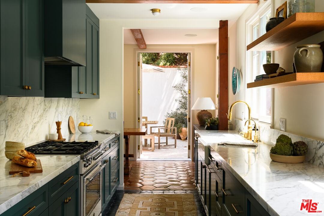 3810 Dixie Canyon Ave - Photo 5 of 8