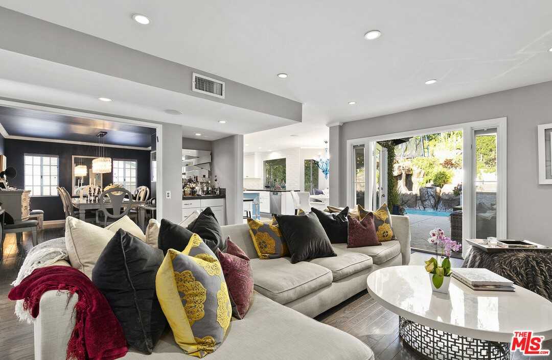 5176 Don Pio Dr - Photo 3 of 8