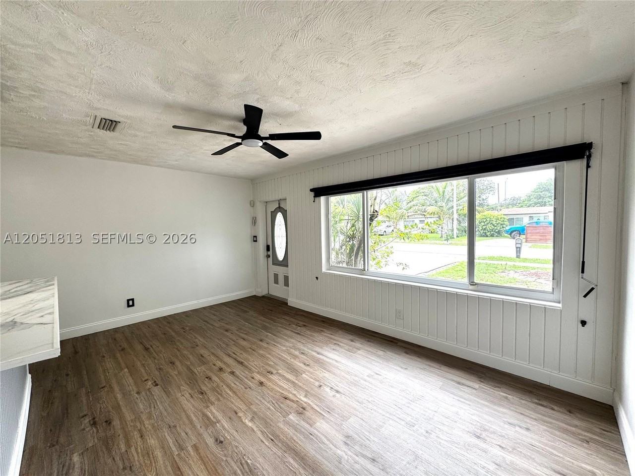 540 Ne 61st St - Photo 7 of 24