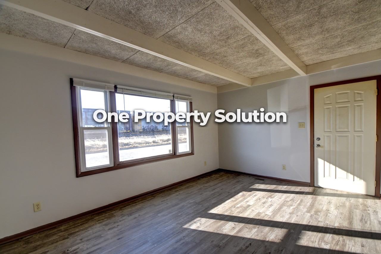 1335 Logan St #1 - Photo 5 of 17