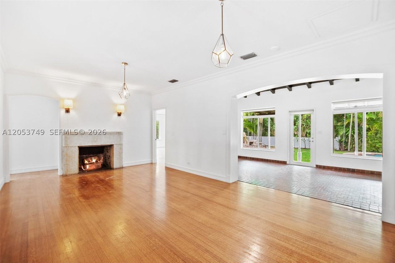 1808 Granada Blvd - Photo 5 of 35