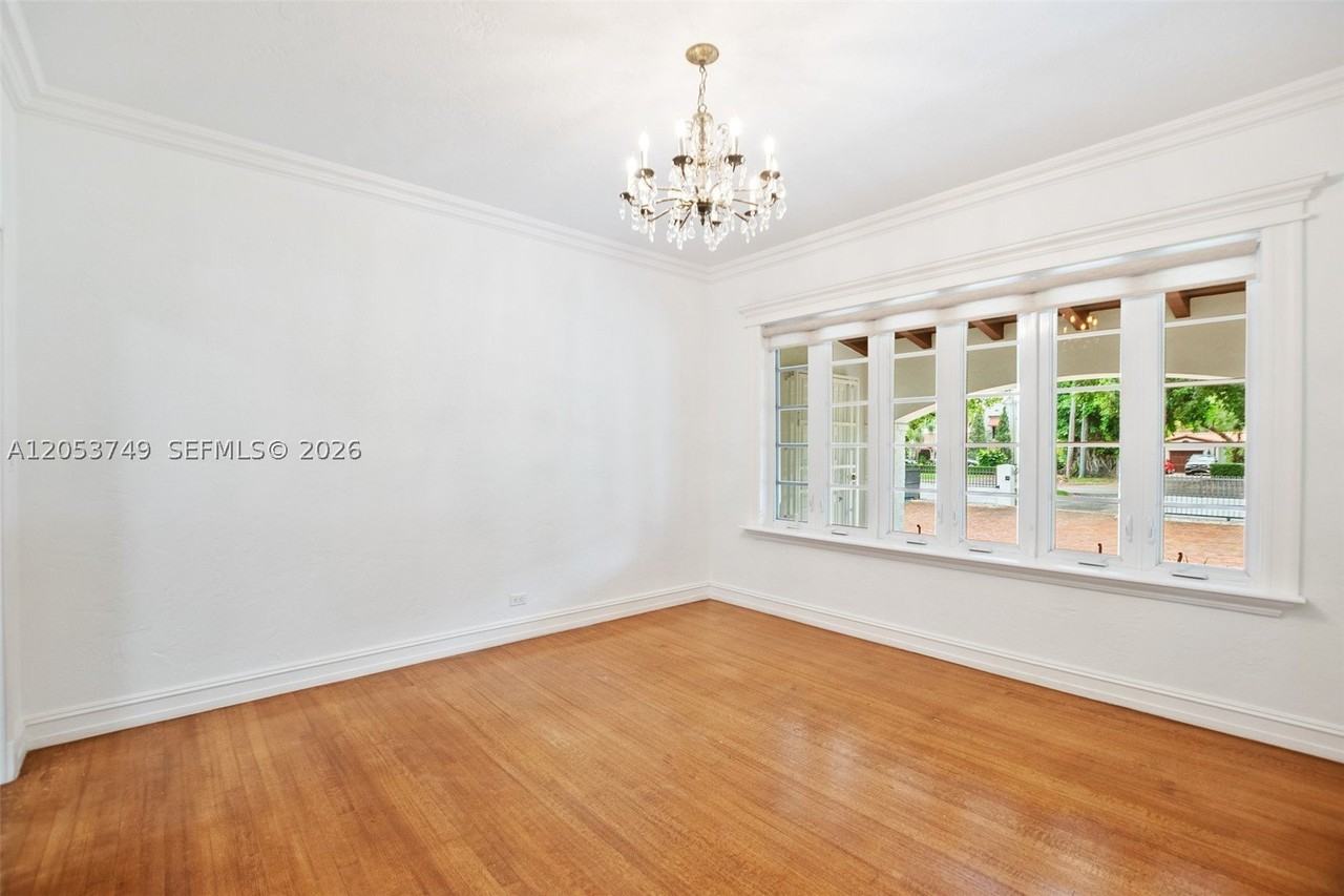 1808 Granada Blvd - Photo 7 of 35