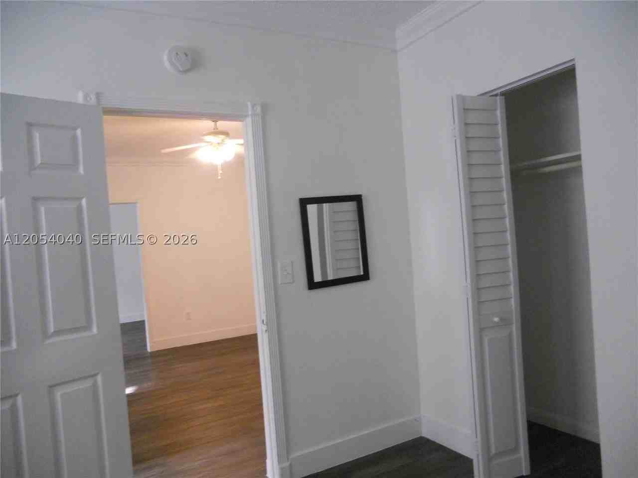 1043 Nw 2nd St #9 - Photo 2 of 10