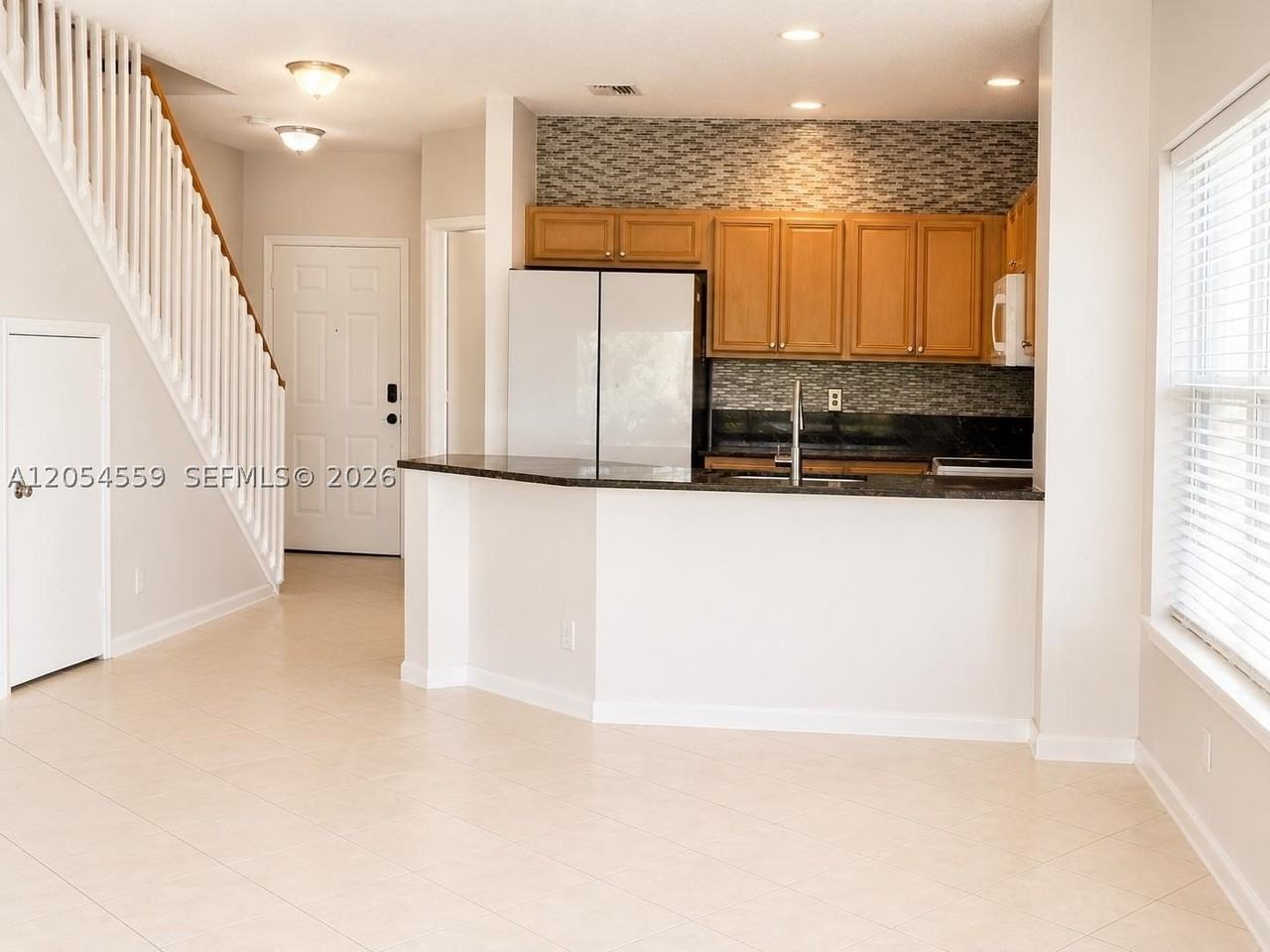 7337 Smithbrooke Dr - Photo 4 of 37