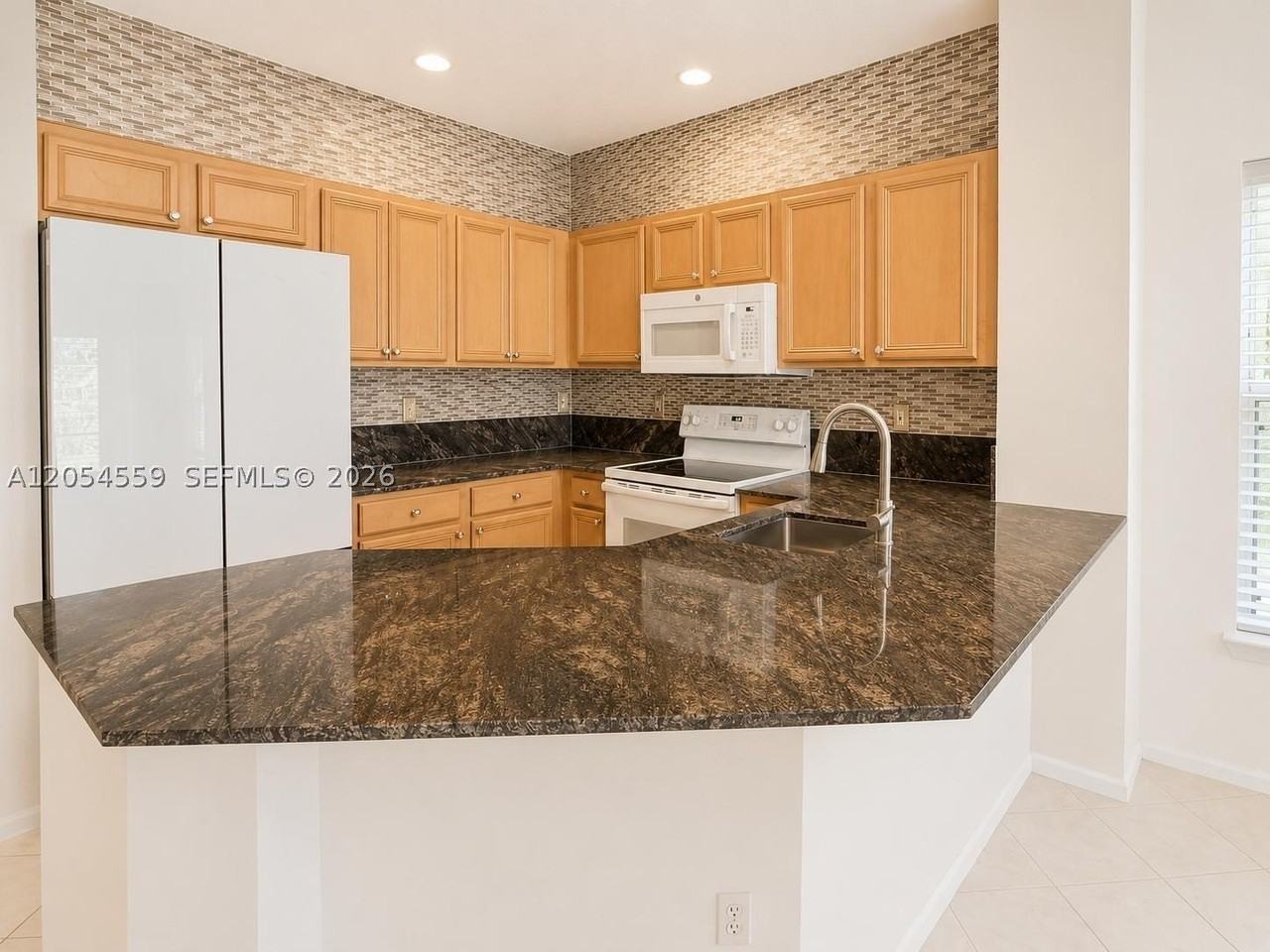 7337 Smithbrooke Dr - Photo 5 of 37