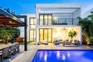 featured image of 8641 Arboretum Ln