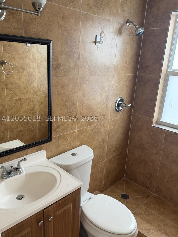 4152 Sw 13th St #7 - Photo 6 of 9