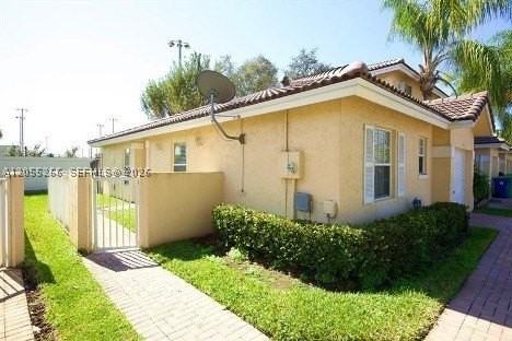 8978 Nw 53rd St - Photo 3 of 14