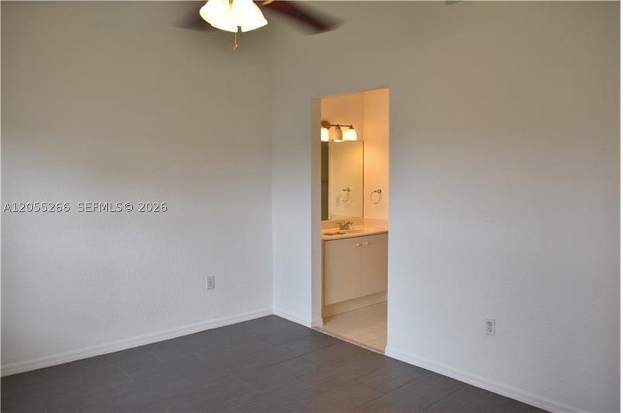 8978 Nw 53rd St - Photo 5 of 14