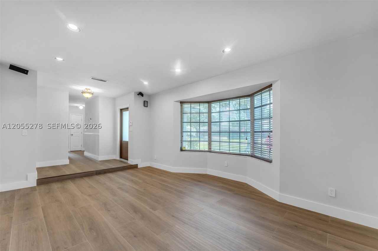 9121 Ridgeland Dr #0 - Photo 4 of 43