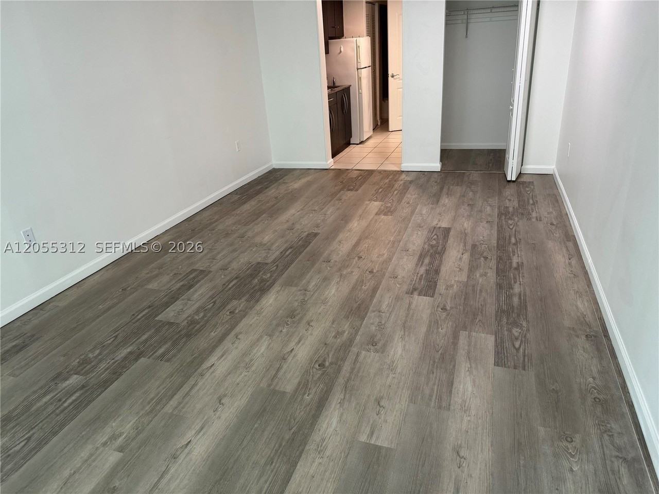 1200 Brickell Bay Dr #2310 - Photo 2 of 18
