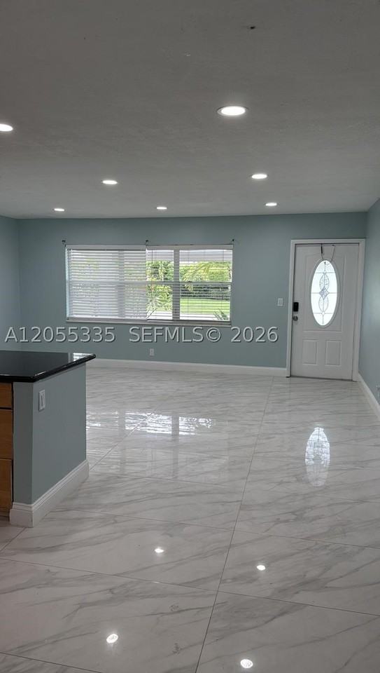 9 Se 10th Ct #0 - Photo 3 of 3