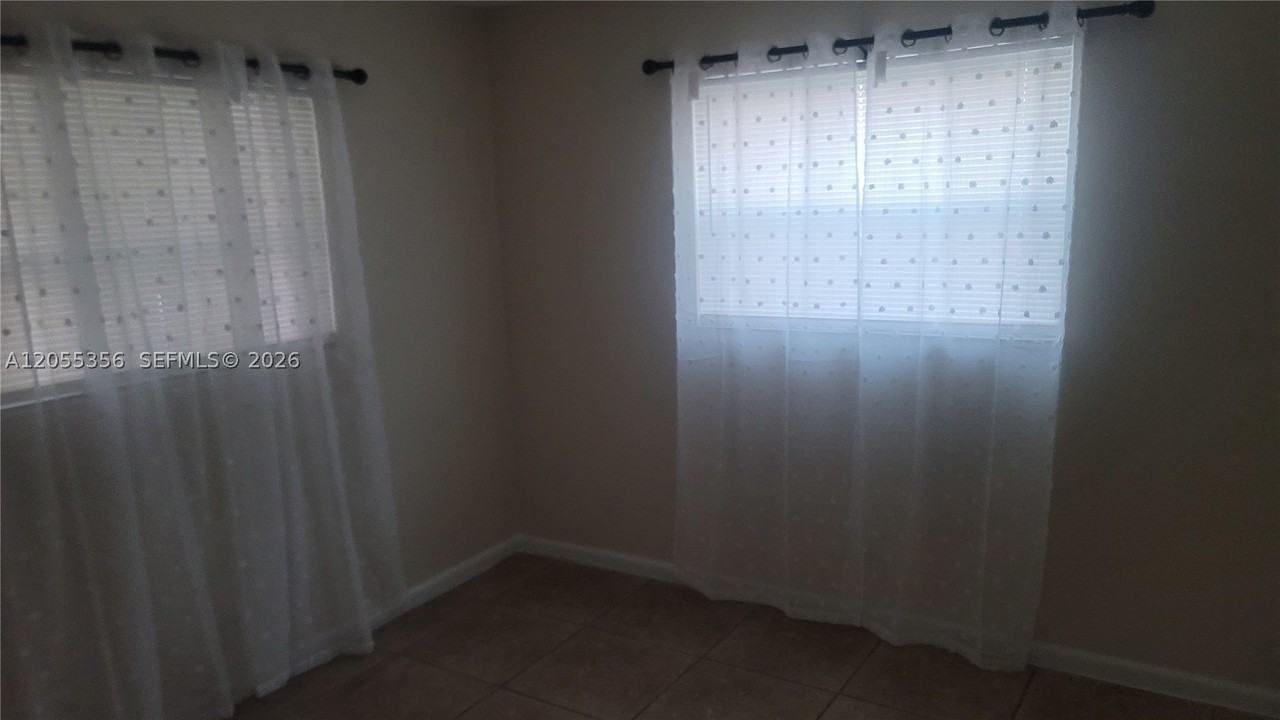 1860 N Seacrest Blvd #A - Photo 3 of 8