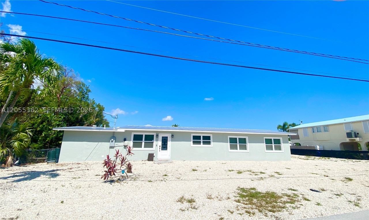 133 Indies Rd - Photo 2 of 27