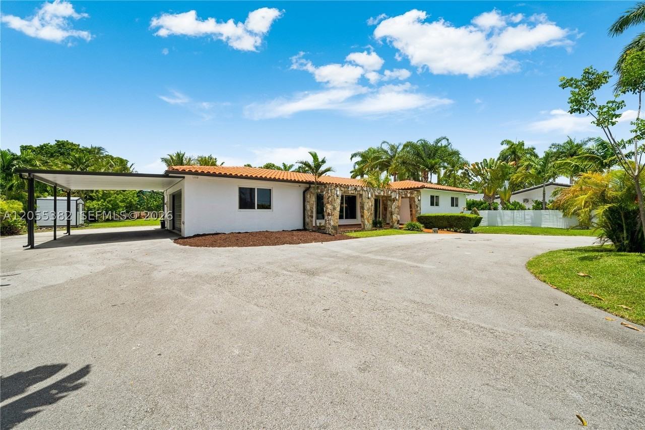 220 Nw 130th Ave - Photo 6 of 34