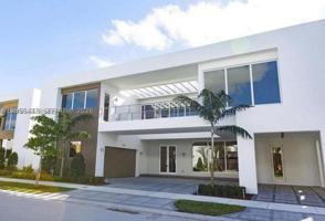 featured image of 10250 Nw 74th Ter #0