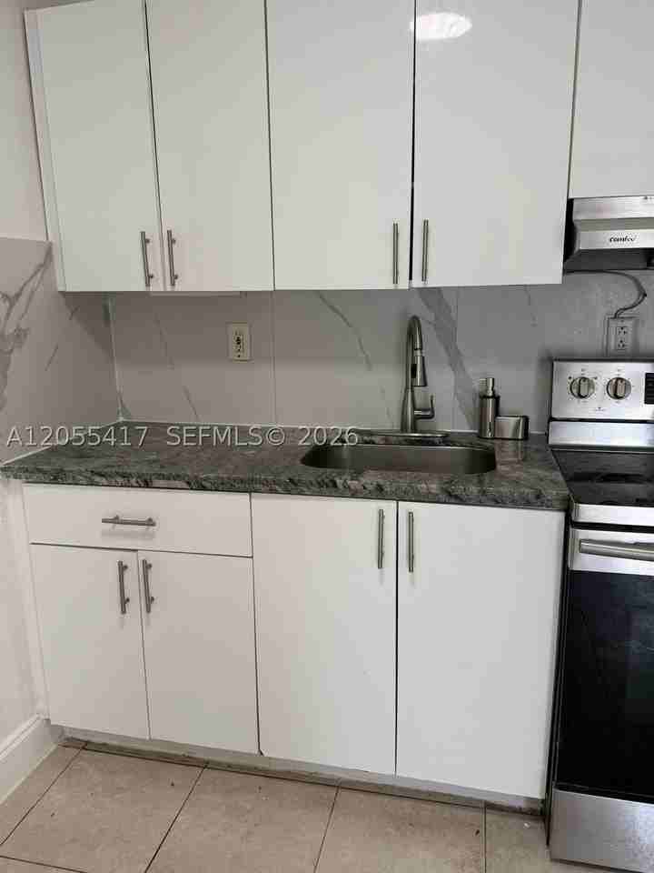 2580 Ne 182nd Ter #2580 - Photo 4 of 4