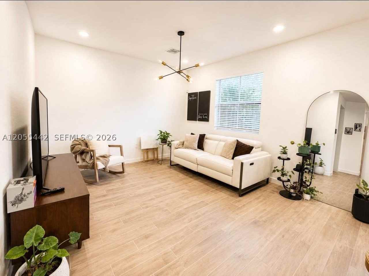 1680 Se 8th Ave - Photo 6 of 15