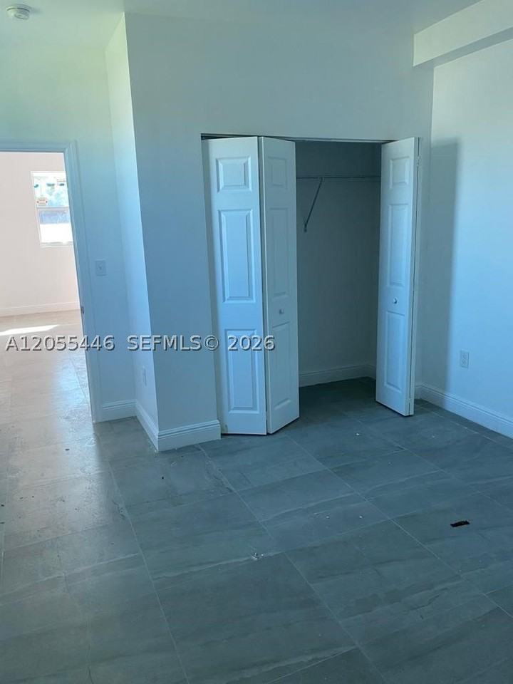 4023 Sw 19th St #D - Photo 5 of 30