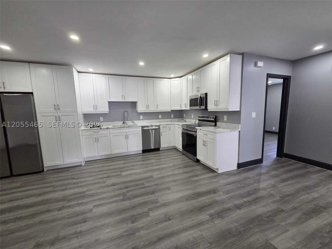 8227 Nw 39th St #8227 - Photo 7 of 24