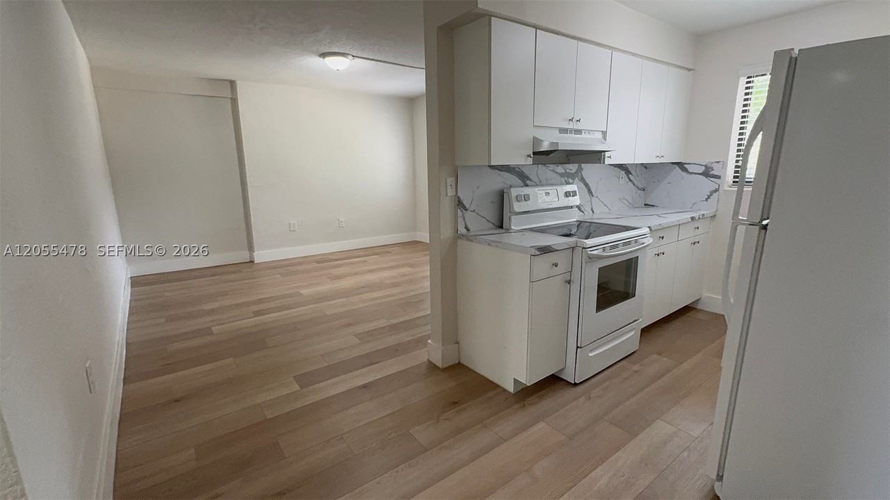 805 W 30th St #10 - Photo 7 of 16