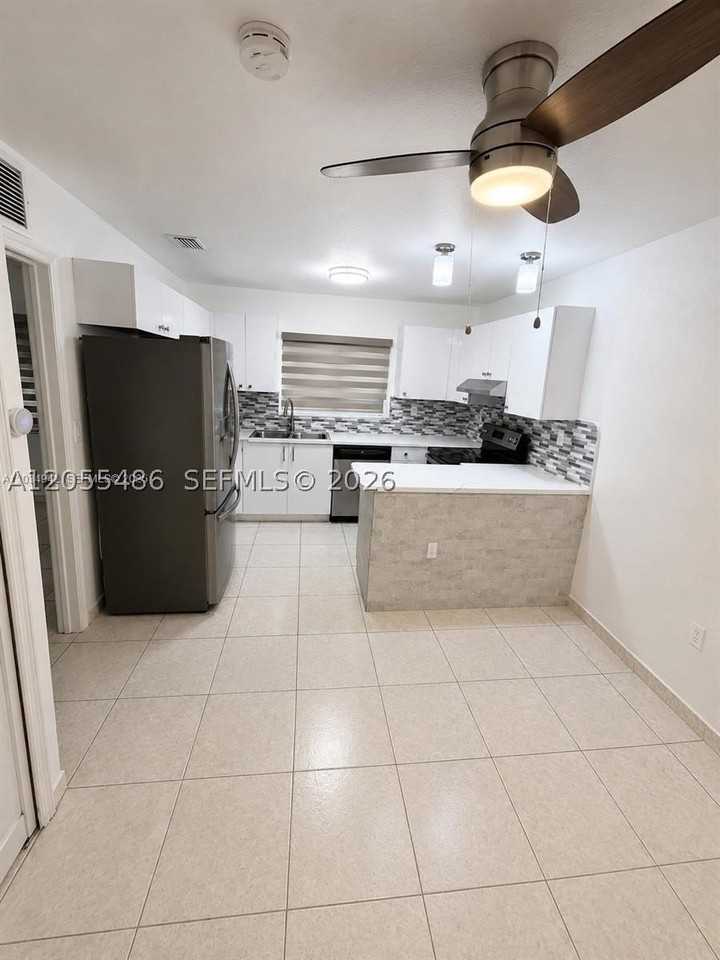 242 E 3rd St #205 - Photo 6 of 20