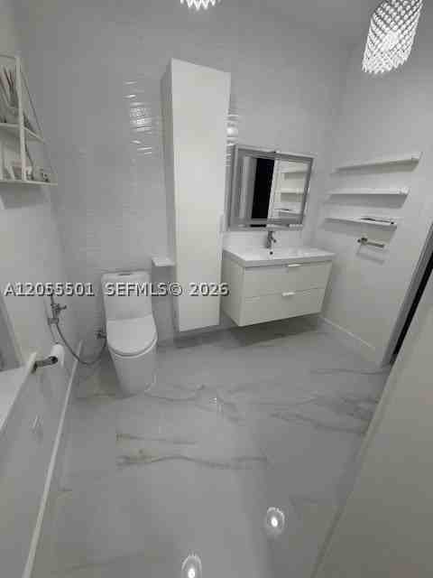 3078 Se 5th Dr - Photo 7 of 10