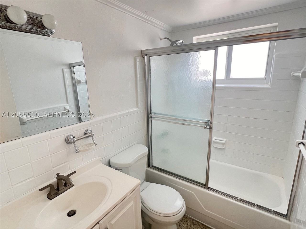 1057 Sw 7th St #1 - Photo 6 of 11