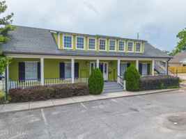 featured image of 777 Watkins Ave