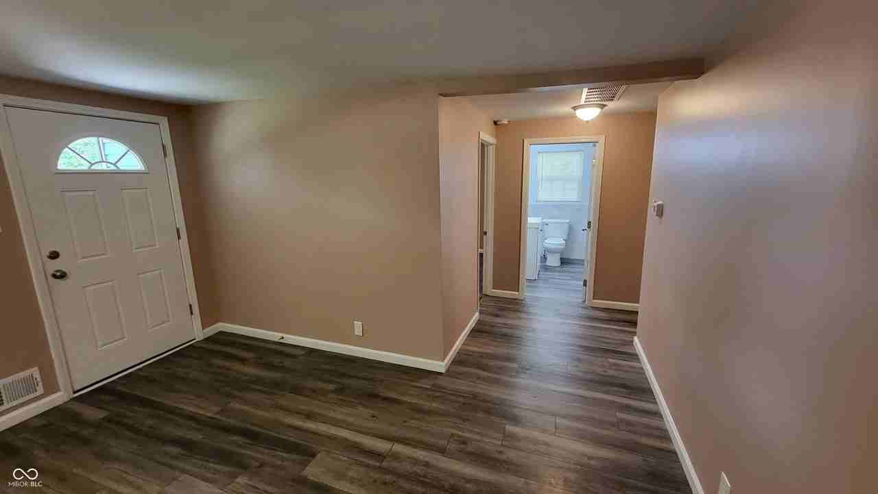 3233 Ralston Ave - Photo 4 of 14