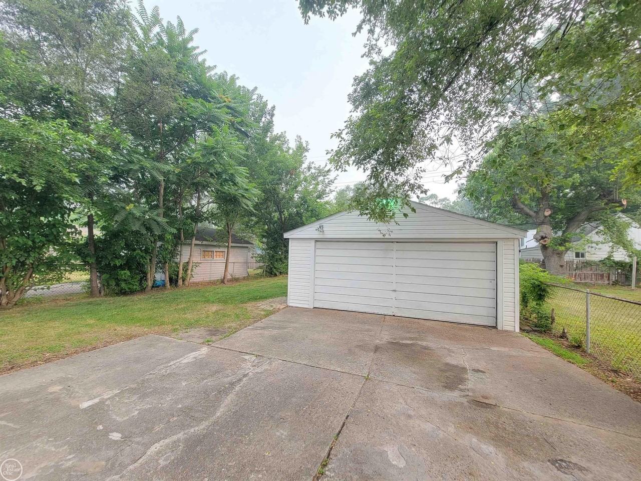 3657 Alvina Ave - Photo 4 of 13