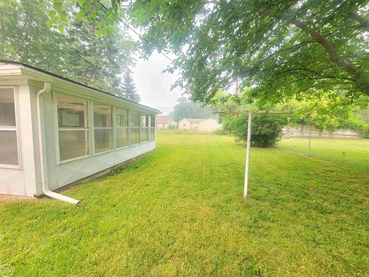 24203 Pingree Ave - Photo 4 of 13
