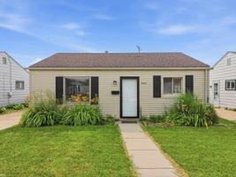 featured image of 28311 Waverly St