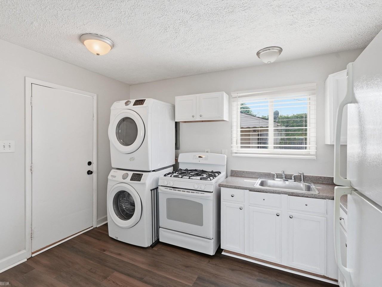 28311 Waverly St - Photo 7 of 19