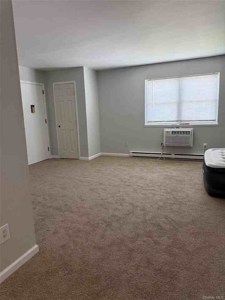 18 White Gate Dr #K - Photo 3 of 9