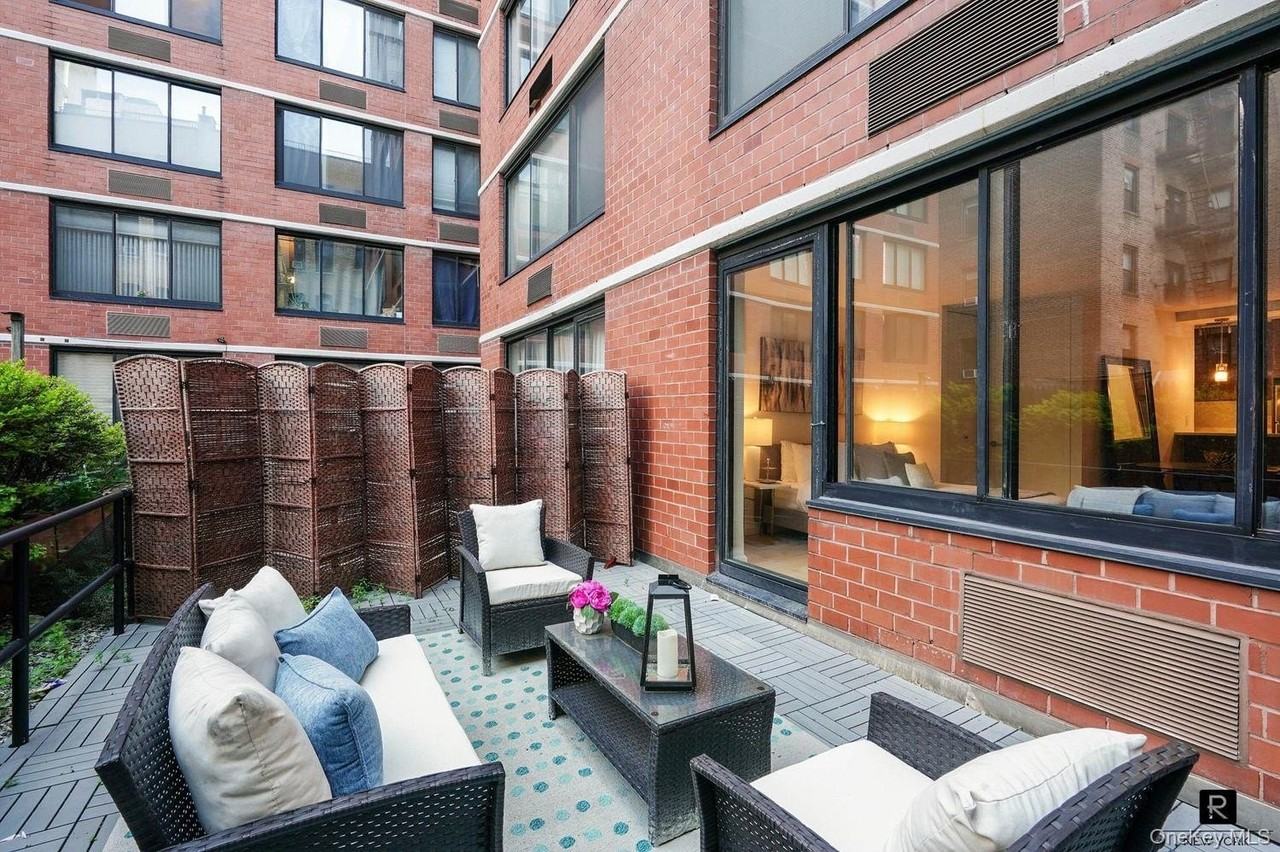215 W 95th St #2N - Photo 2 of 11