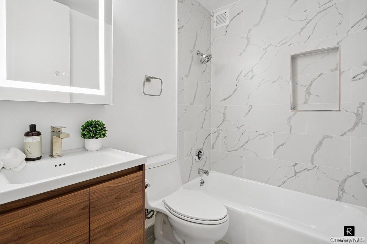 215 W 95th St #2N - Photo 7 of 11
