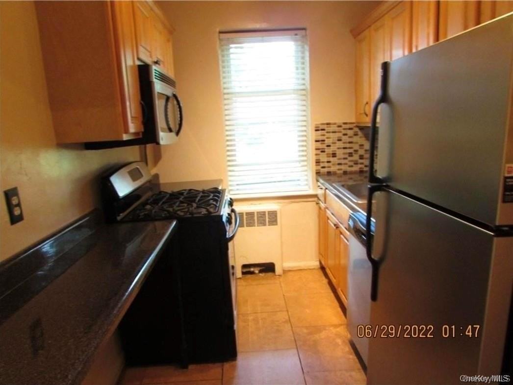 1531 Central Park Ave #1C - Photo 2 of 4