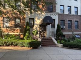 featured image of 30 Windsor Ter #2D