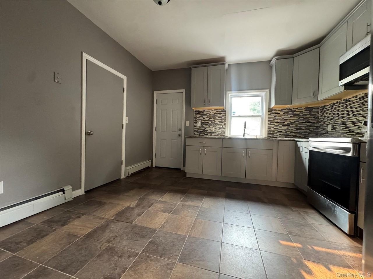 5456 Valley Ave - Photo 2 of 11