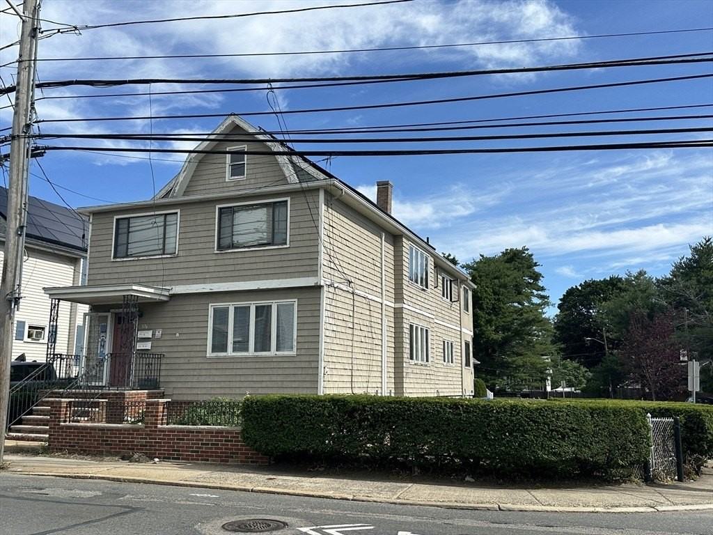 376 Riverside Ave #1