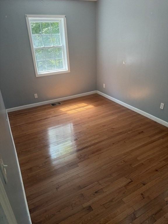 43 Walpole Ter #1 - Photo 5 of 9