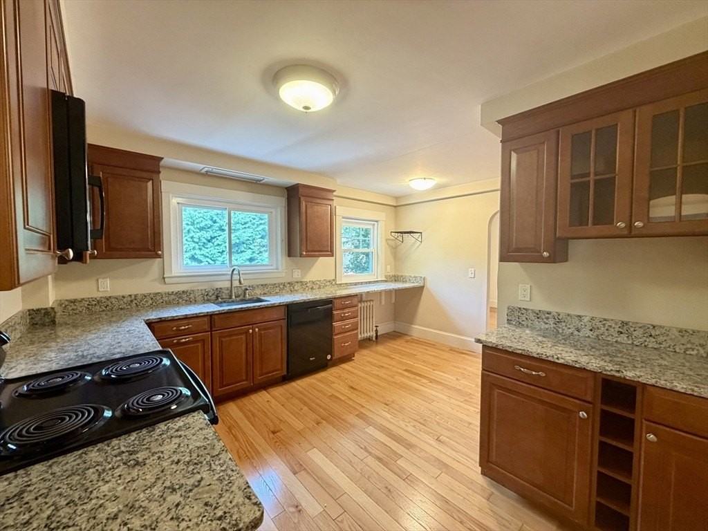 54 Noble St #54 - Photo 7 of 25