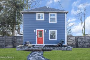 featured image of 709 17th Ave #2