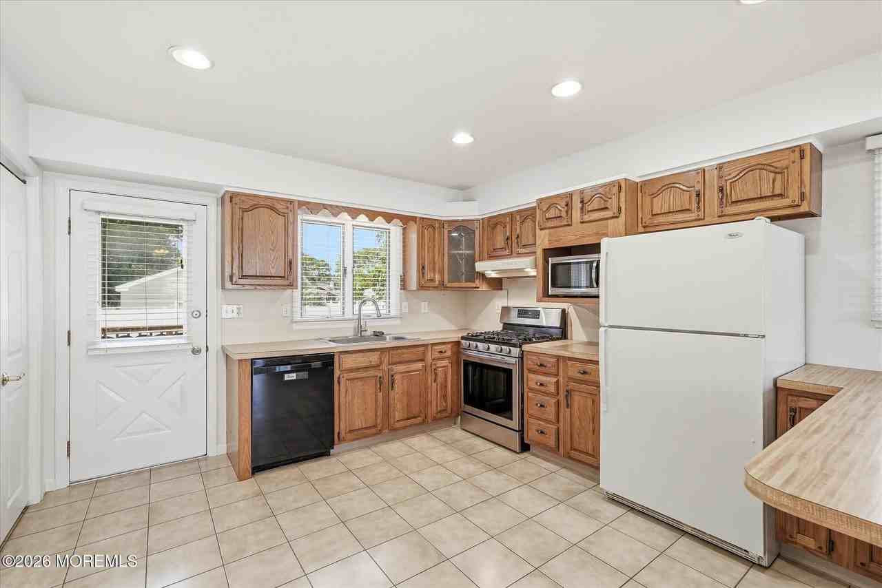 461 Augustus Rd - Photo 6 of 14